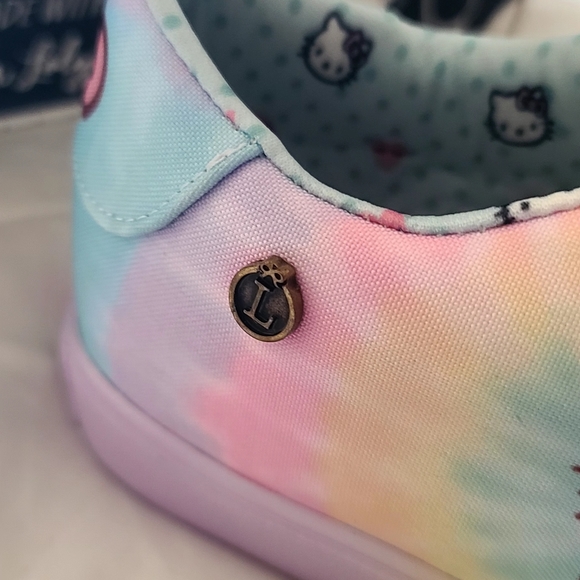 Loly in the sky, hello kitty tie dye shoes - Picture 4 of 8